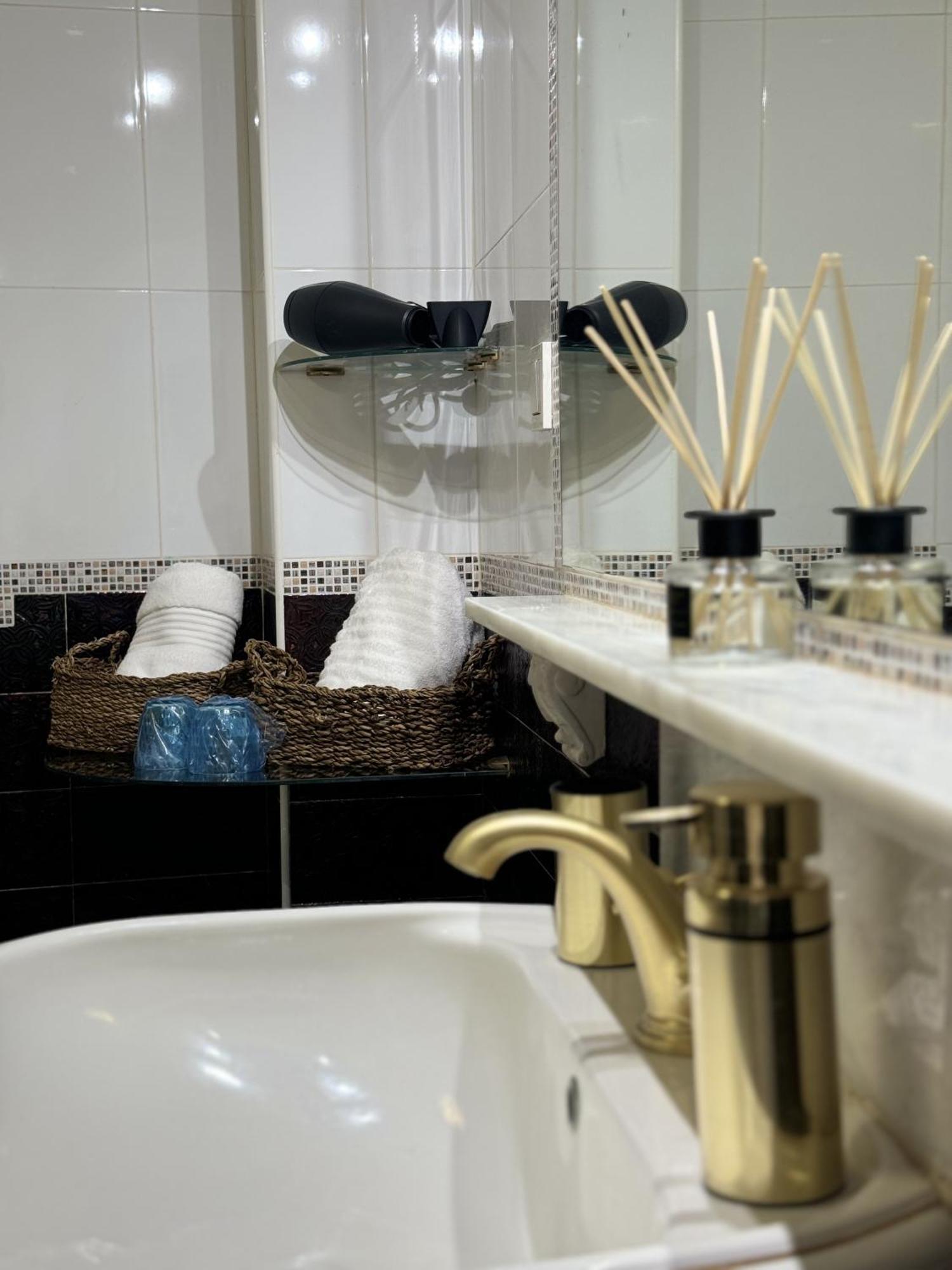 The Blue Guesthouset